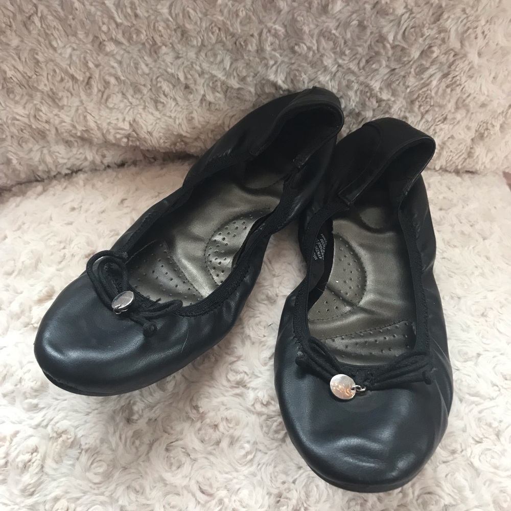 black flats